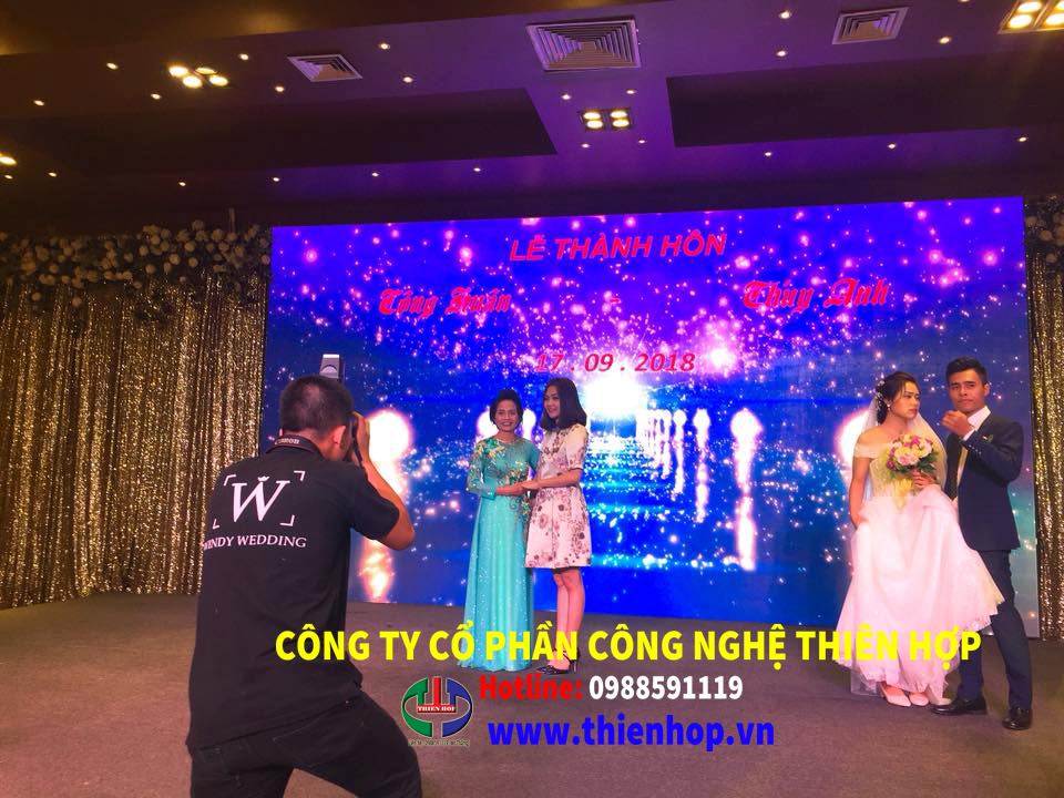 MÀN HÌNH LED P4 TRONG NHÀ