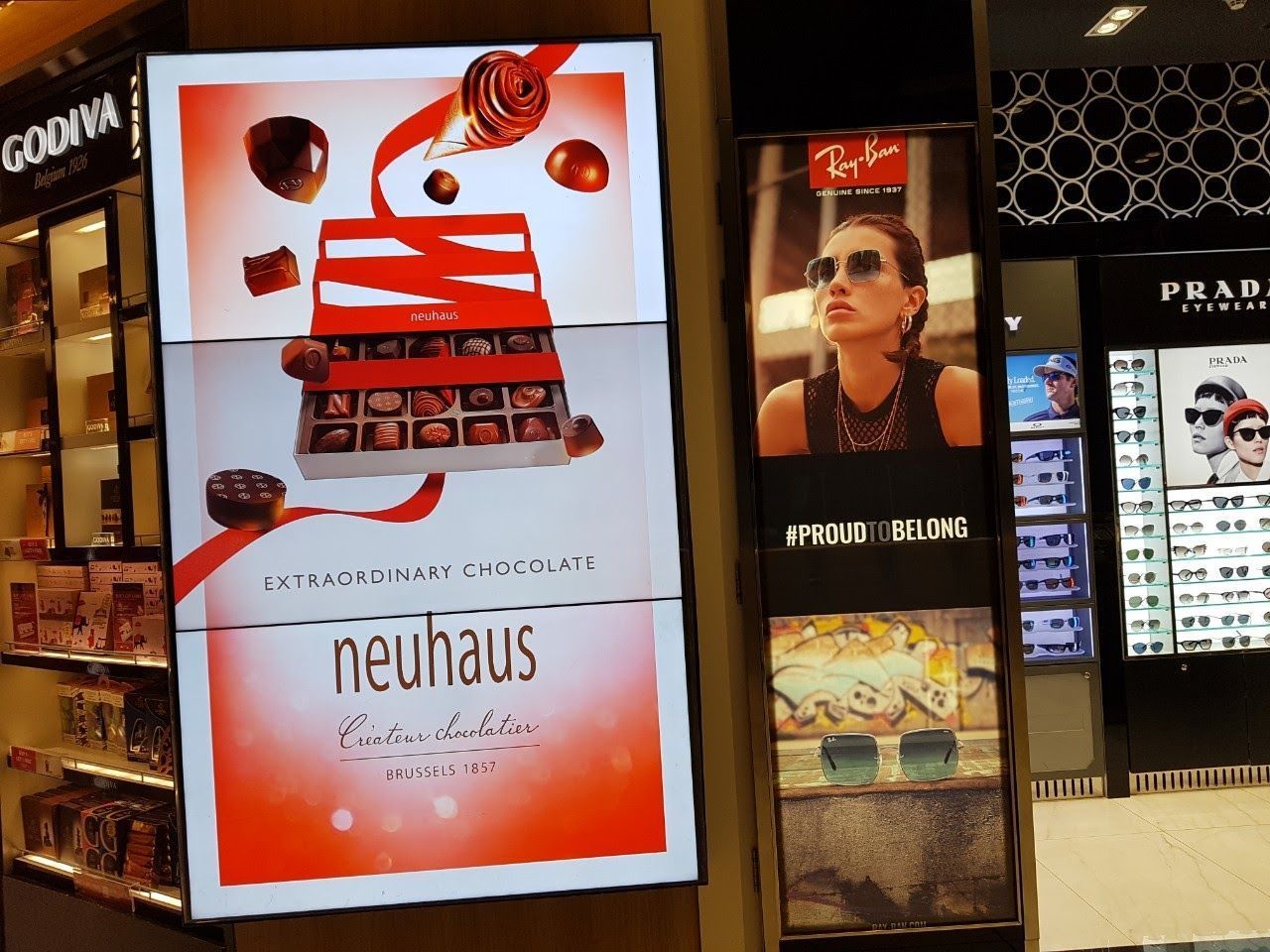 Ứng dụng của màn hình LCD treo tường 55 inch