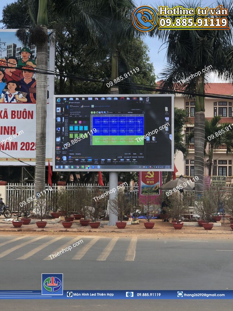 pano quang cao ngoai troi